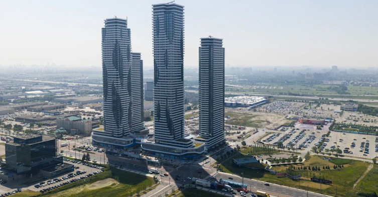 2202-28 Interchange Way, Vaughan, ON, L4K 0P8