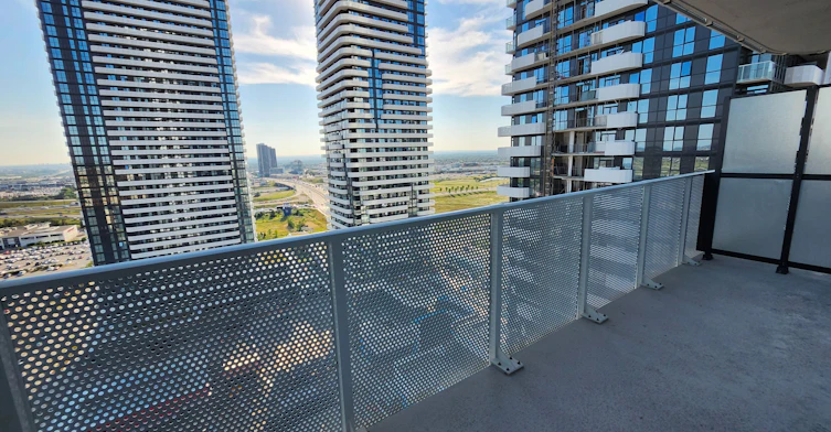 2202-28 Interchange Way, Vaughan, ON, L4K 0P8 - 5