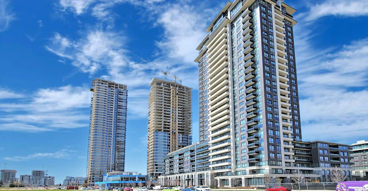 616-15 Water Walk Drive, Markham, ON, L6G 0G2