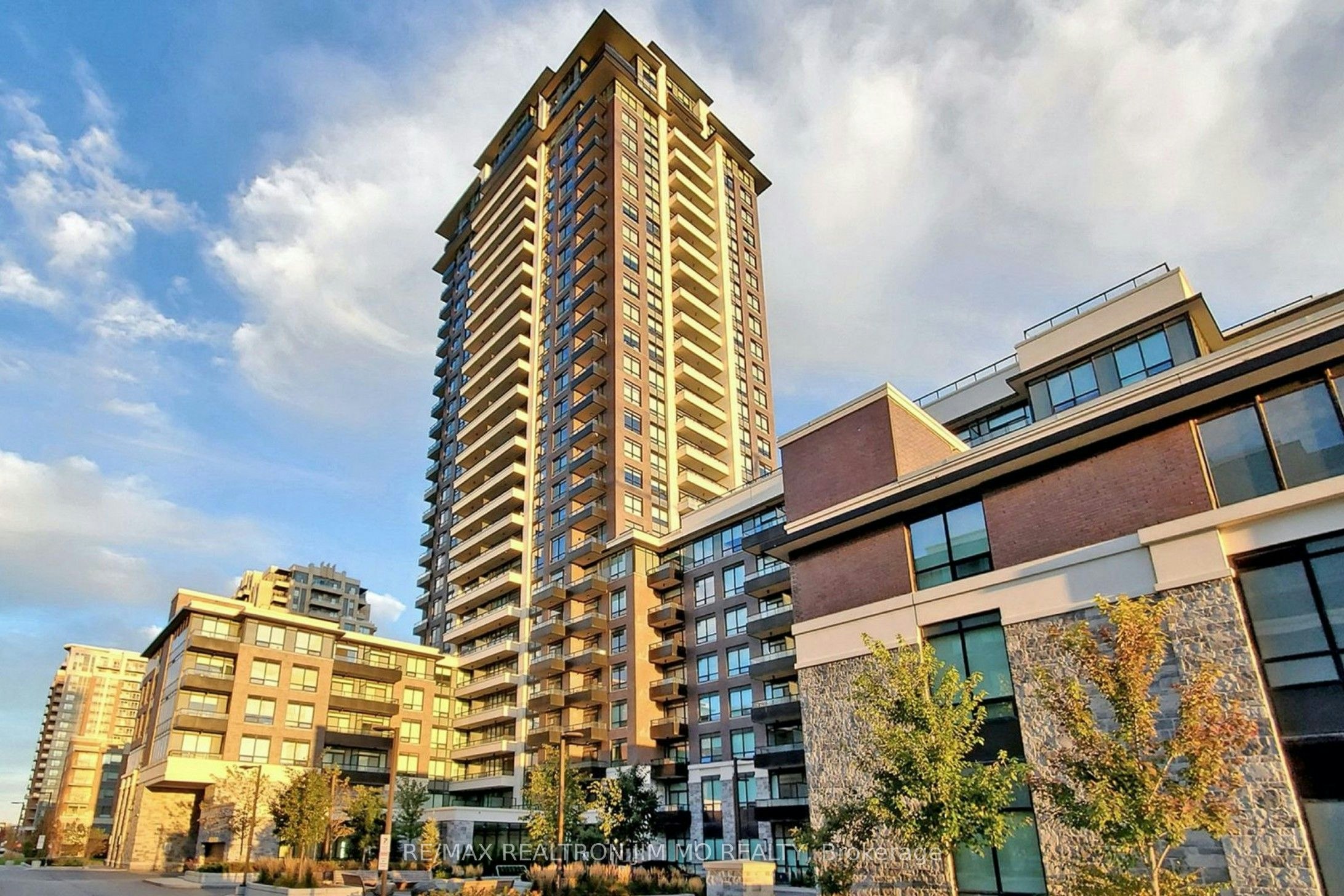 616-15 Water Walk Drive, Markham, ON, L6G 0G2 - 2