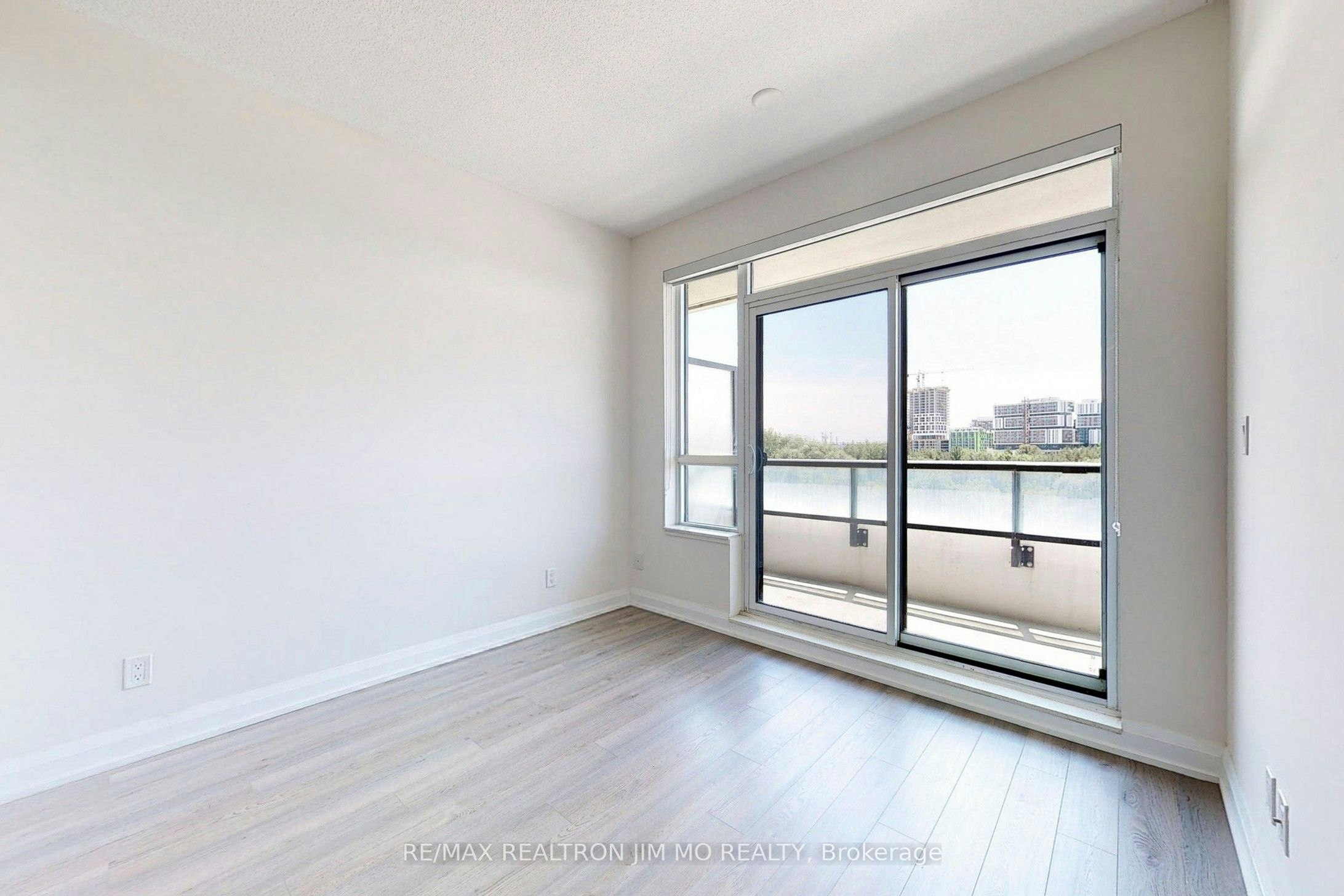 616-15 Water Walk Drive, Markham, ON, L6G 0G2 - 8