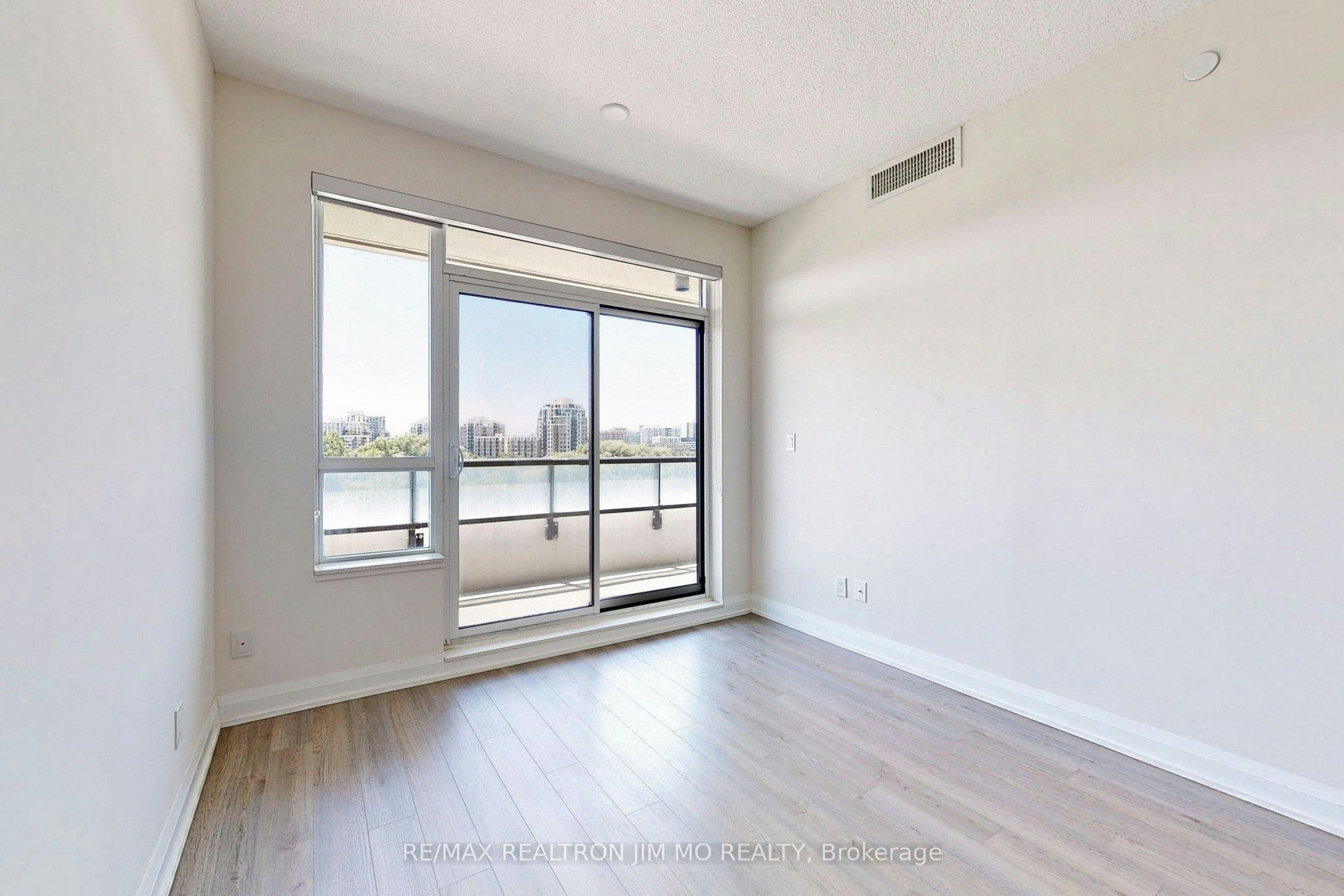616-15 Water Walk Drive, Markham, ON, L6G 0G2 - 12
