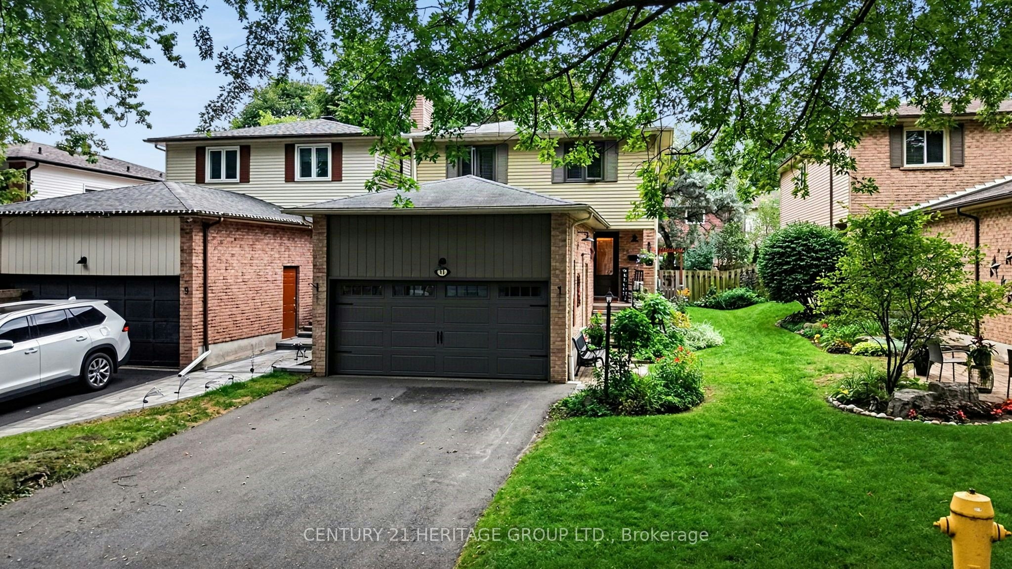 11 Bishop Crescent, Markham, ON, L3P 4N4