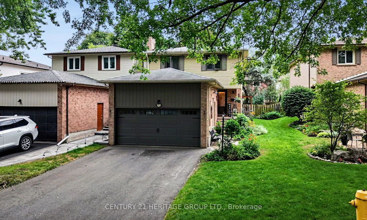 11 Bishop Crescent