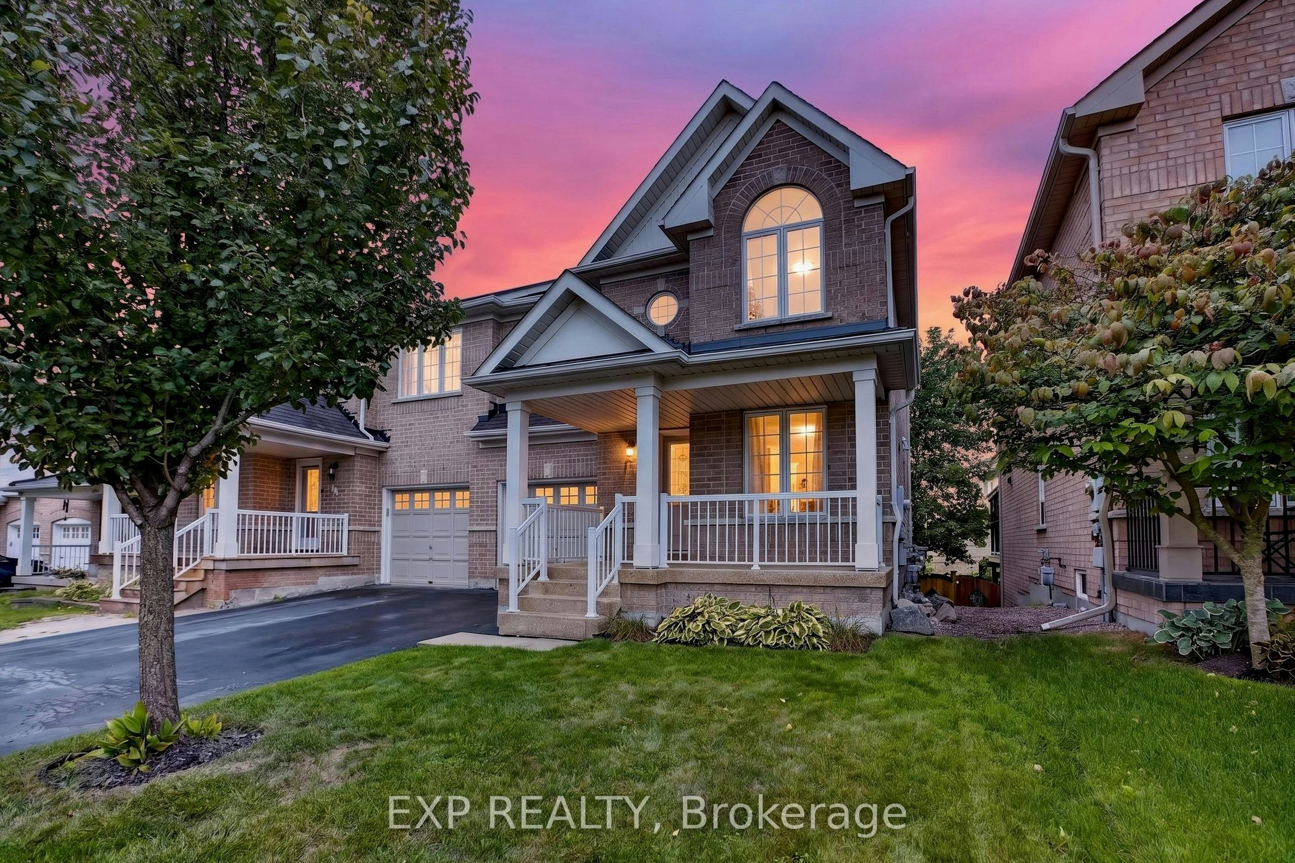 127 Knapton Drive, Newmarket, ON, L3X 3B3