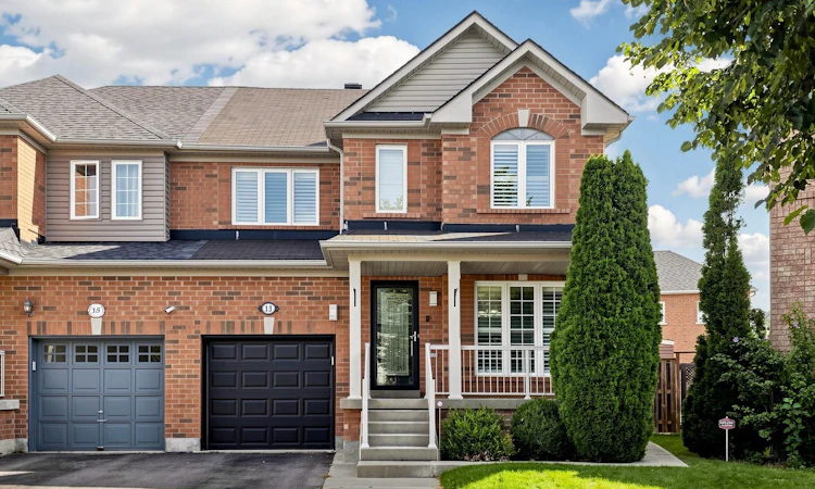 13 Stotts Crescent