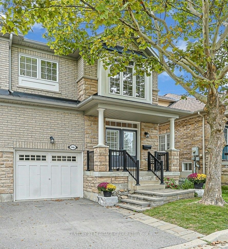 546 Tapestry Lane, Newmarket, ON, L3X 3C9