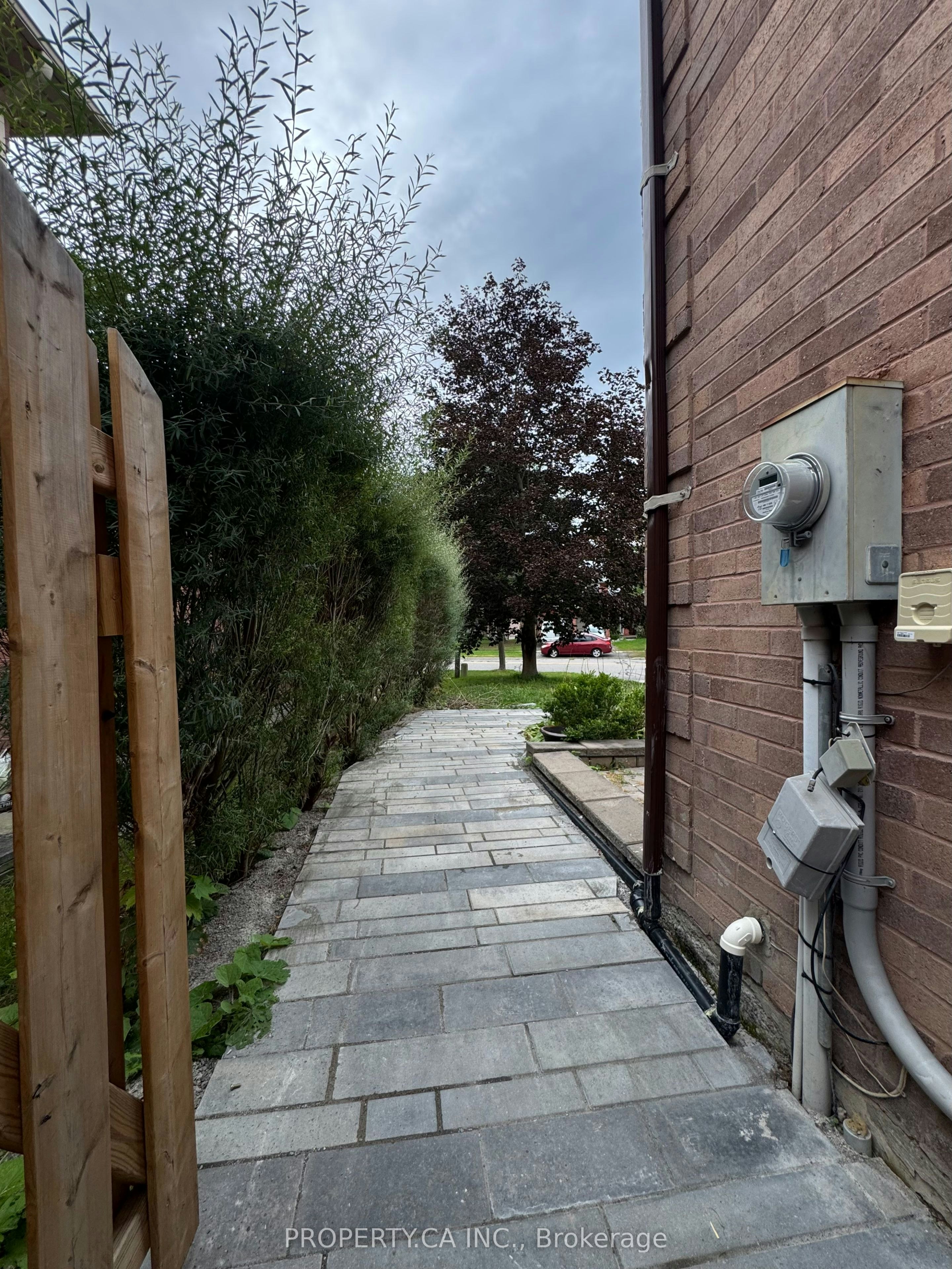 Lower-746 Leslie Valley Drive, Newmarket, ON, L3Y 7J3 - 34