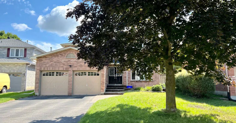 Lower-746 Leslie Valley Drive, Newmarket, ON, L3Y 7J3