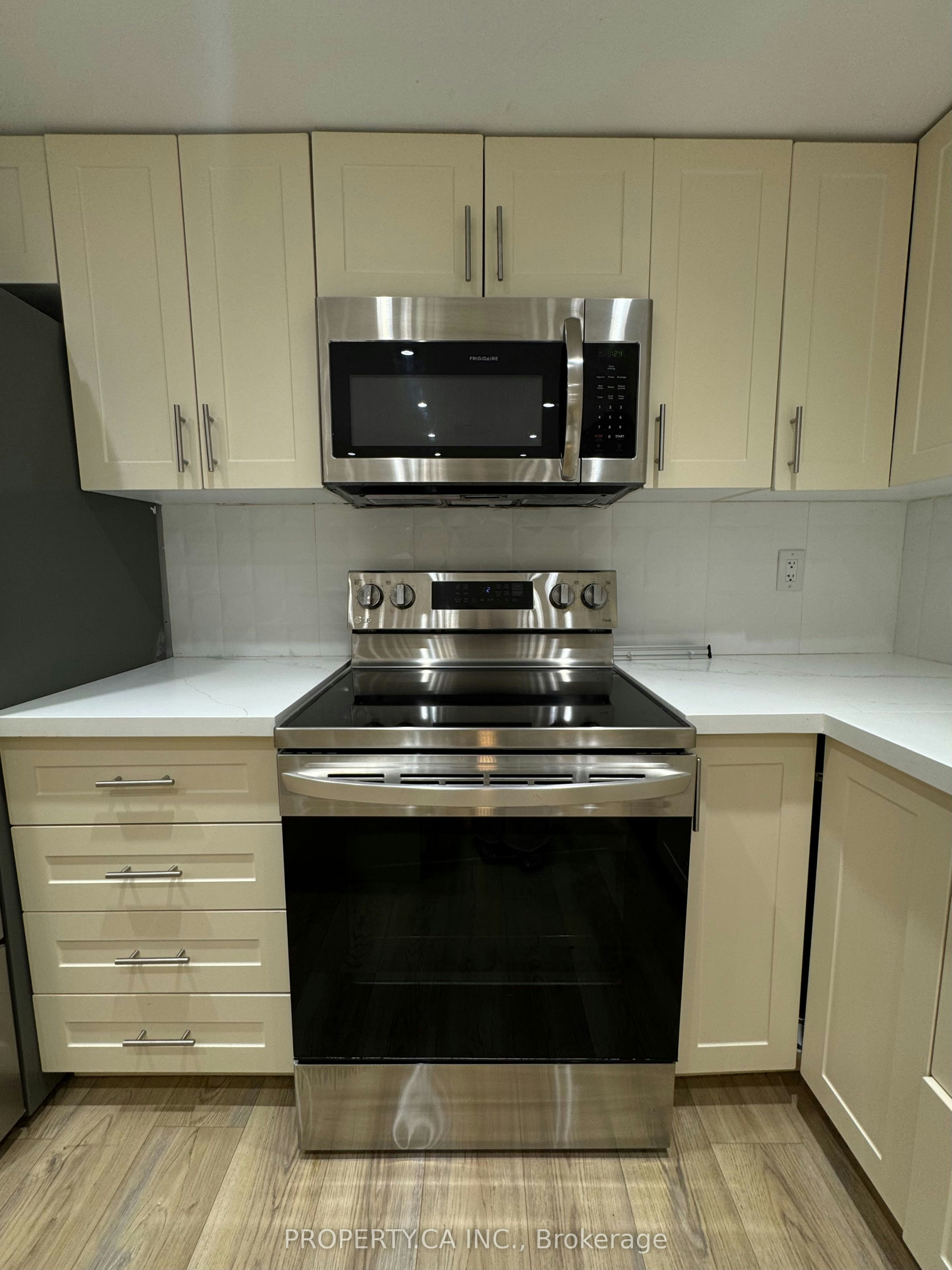Lower-746 Leslie Valley Drive, Newmarket, ON, L3Y 7J3 - 8