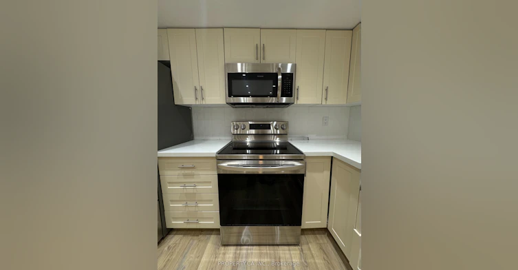 Lower-746 Leslie Valley Drive, Newmarket, ON, L3Y 7J3 - 8