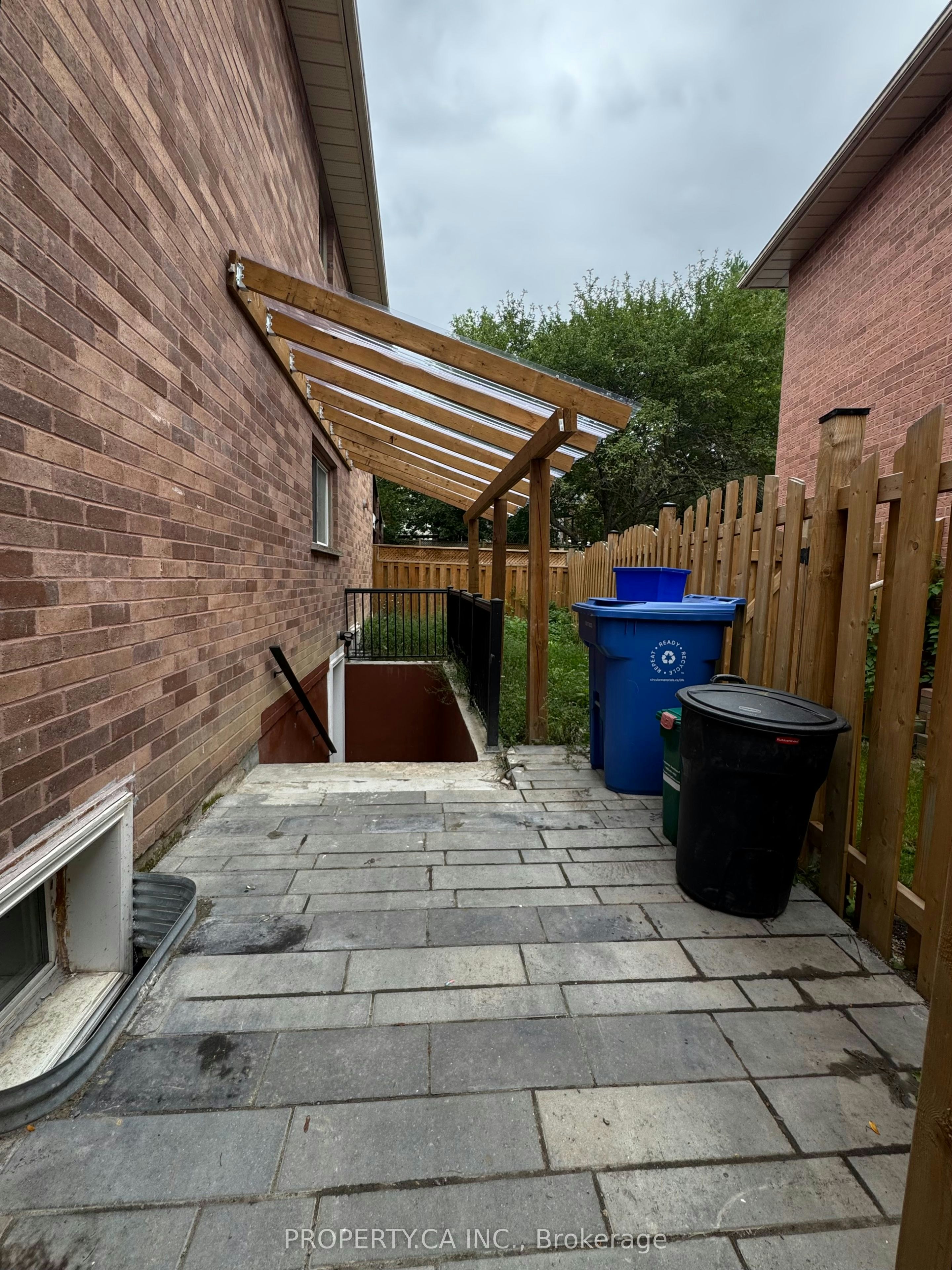 Lower-746 Leslie Valley Drive, Newmarket, ON, L3Y 7J3 - 33