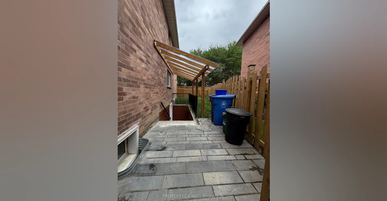 Lower-746 Leslie Valley Drive, Newmarket, ON, L3Y 7J3 - 33