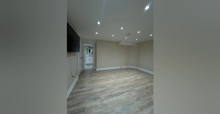 Lower-746 Leslie Valley Drive, Newmarket, ON, L3Y 7J3 - 19