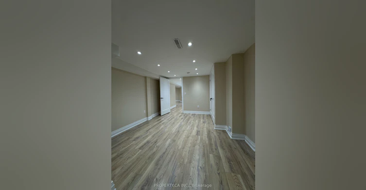 Lower-746 Leslie Valley Drive, Newmarket, ON, L3Y 7J3 - 28