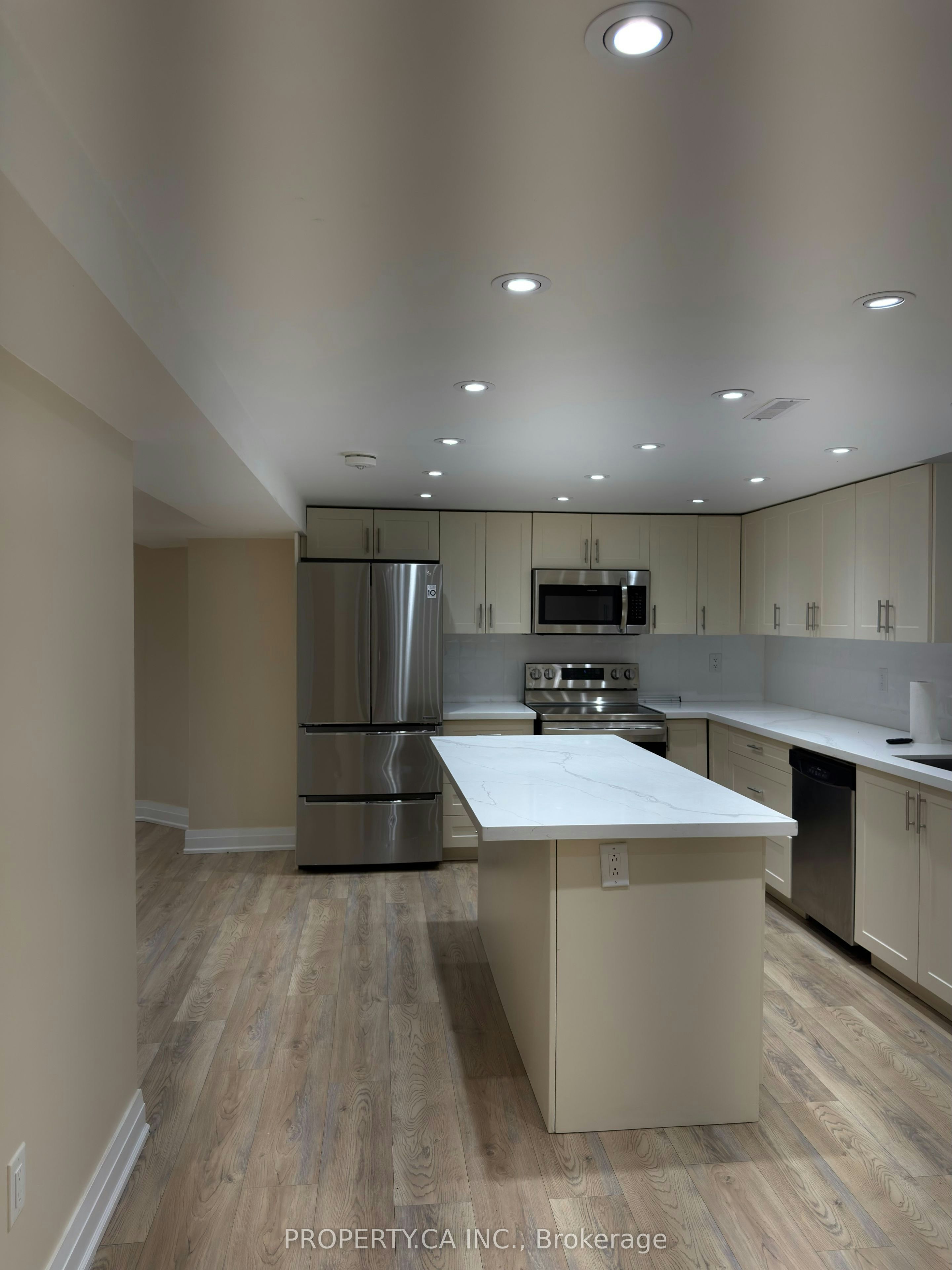 Lower-746 Leslie Valley Drive, Newmarket, ON, L3Y 7J3 - 9