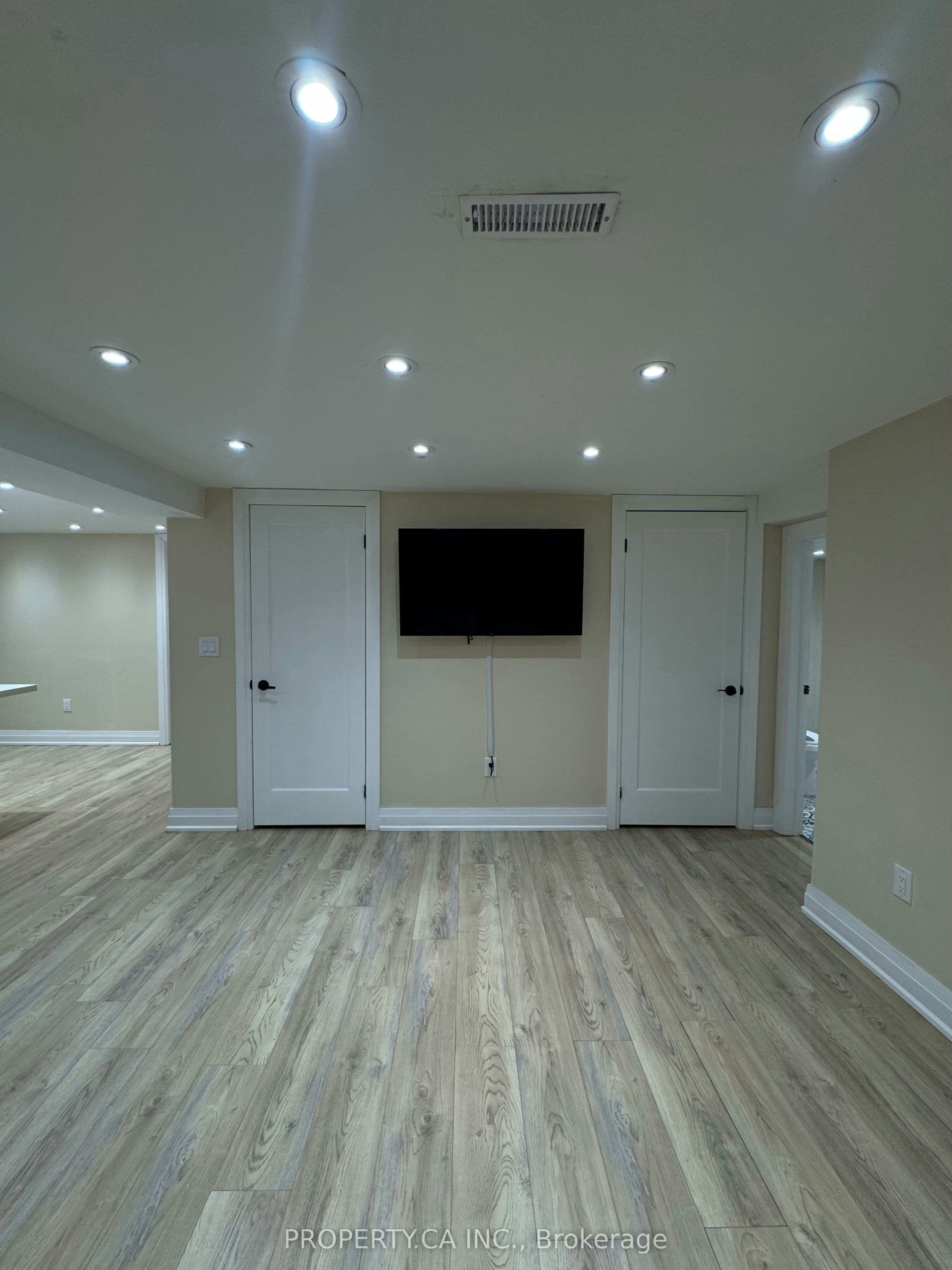 Lower-746 Leslie Valley Drive, Newmarket, ON, L3Y 7J3 - 12