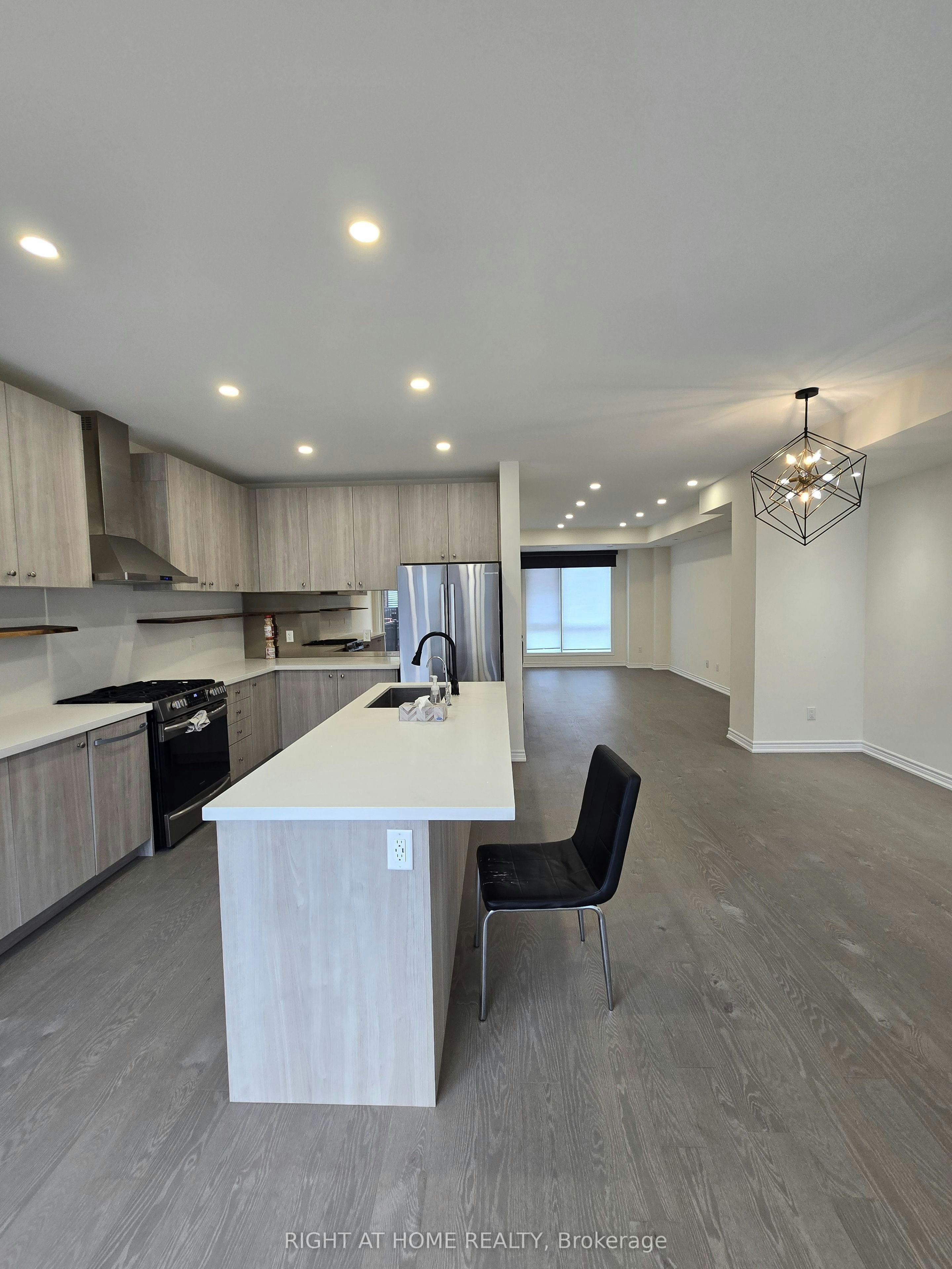 14 Concetta Conte Avenue, Markham, ON, L6C 0Z5 - 8
