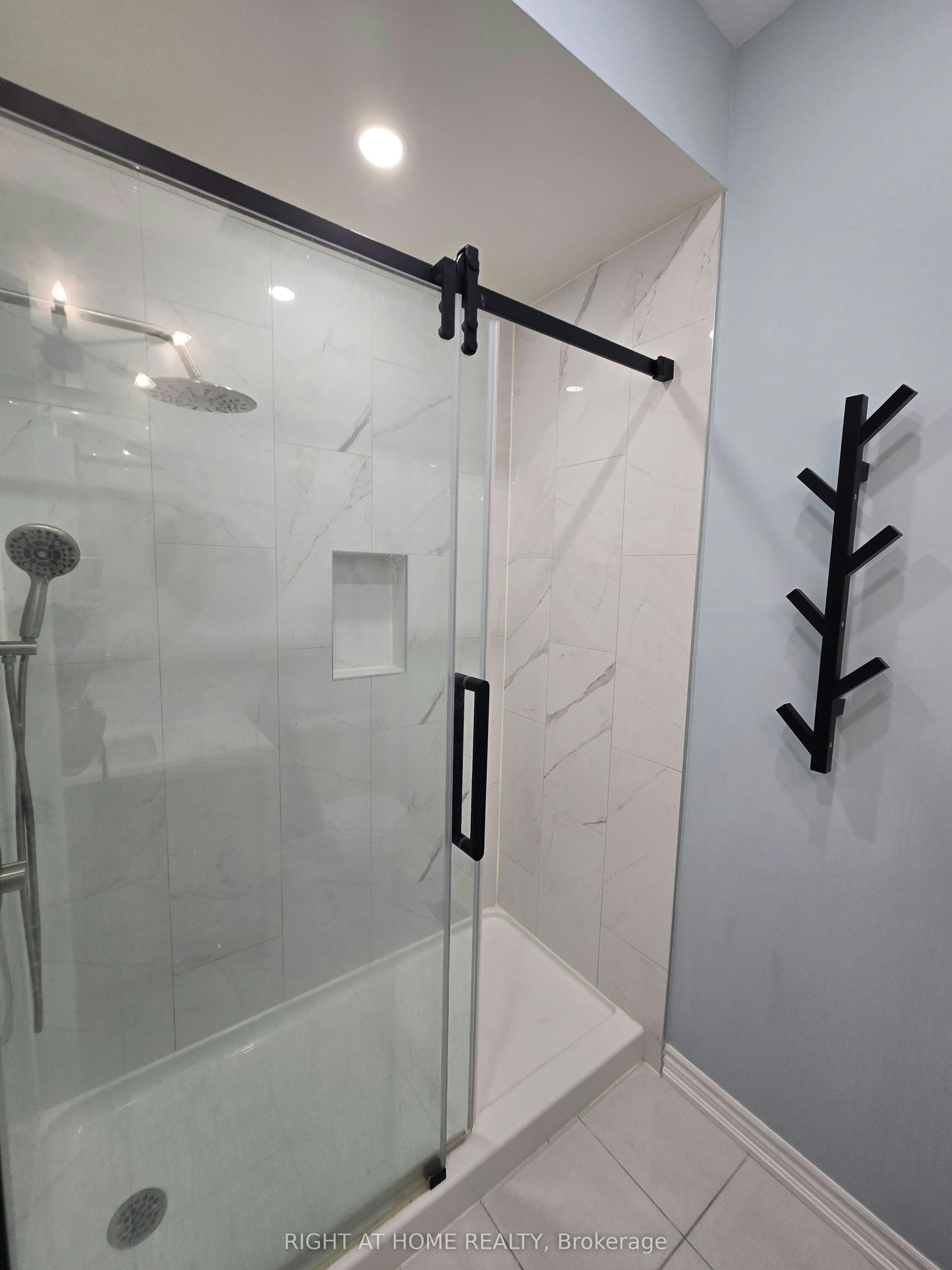 14 Concetta Conte Avenue, Markham, ON, L6C 0Z5 - 21