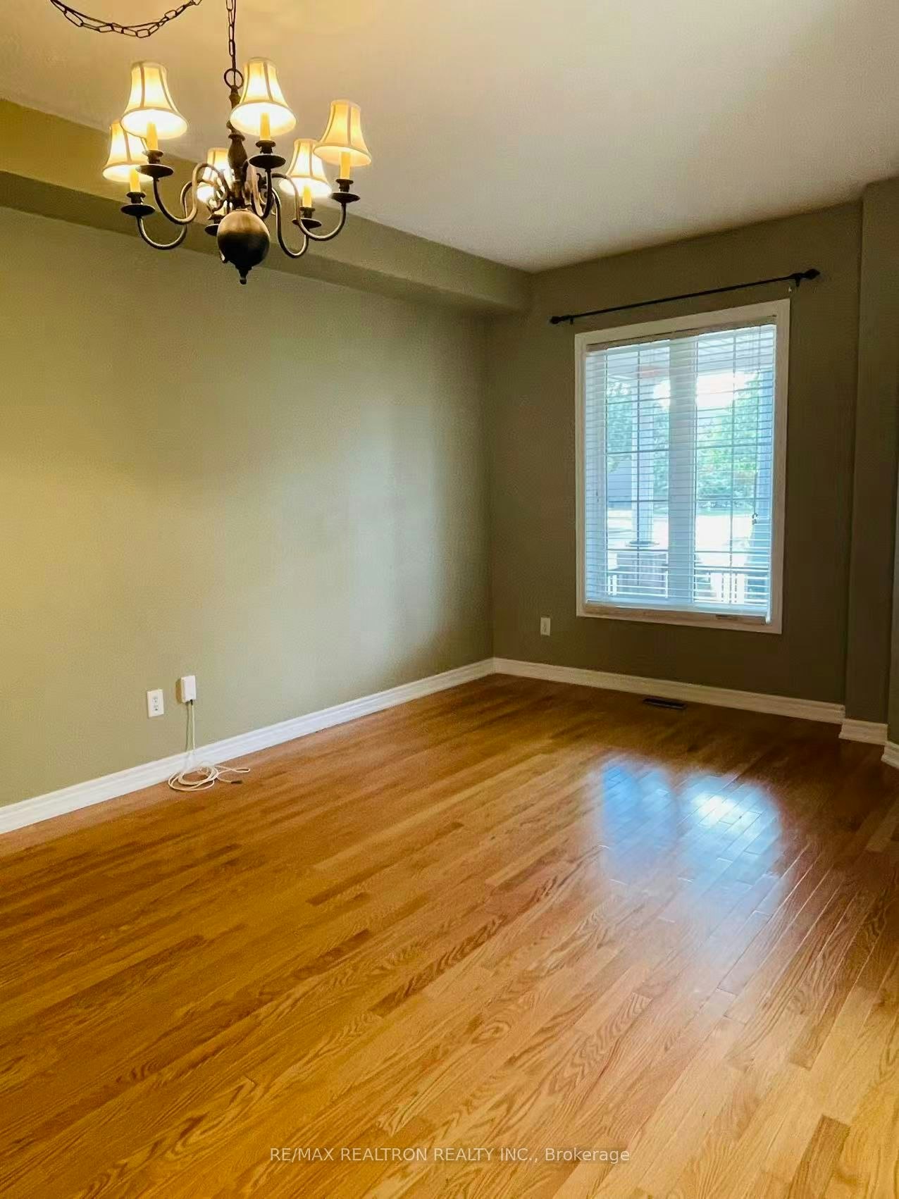 35 Basilica Drive, Vaughan, ON, L4H 3G4 4