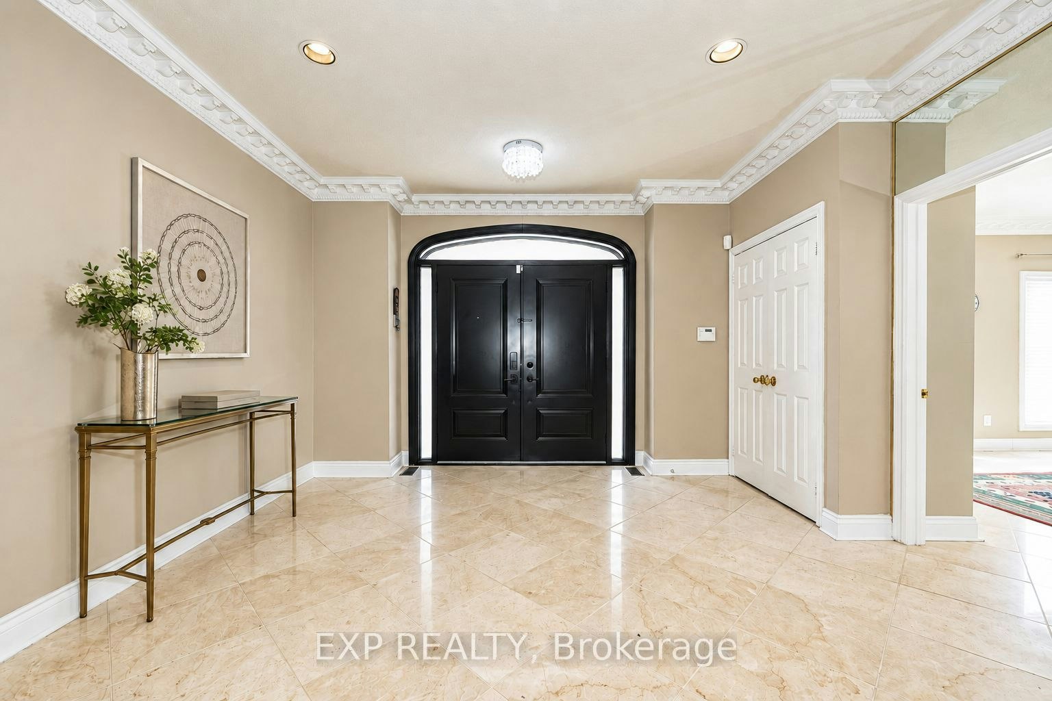 29 Northgate Crescent, Richmond Hill, ON, L4B 2K8 - 2