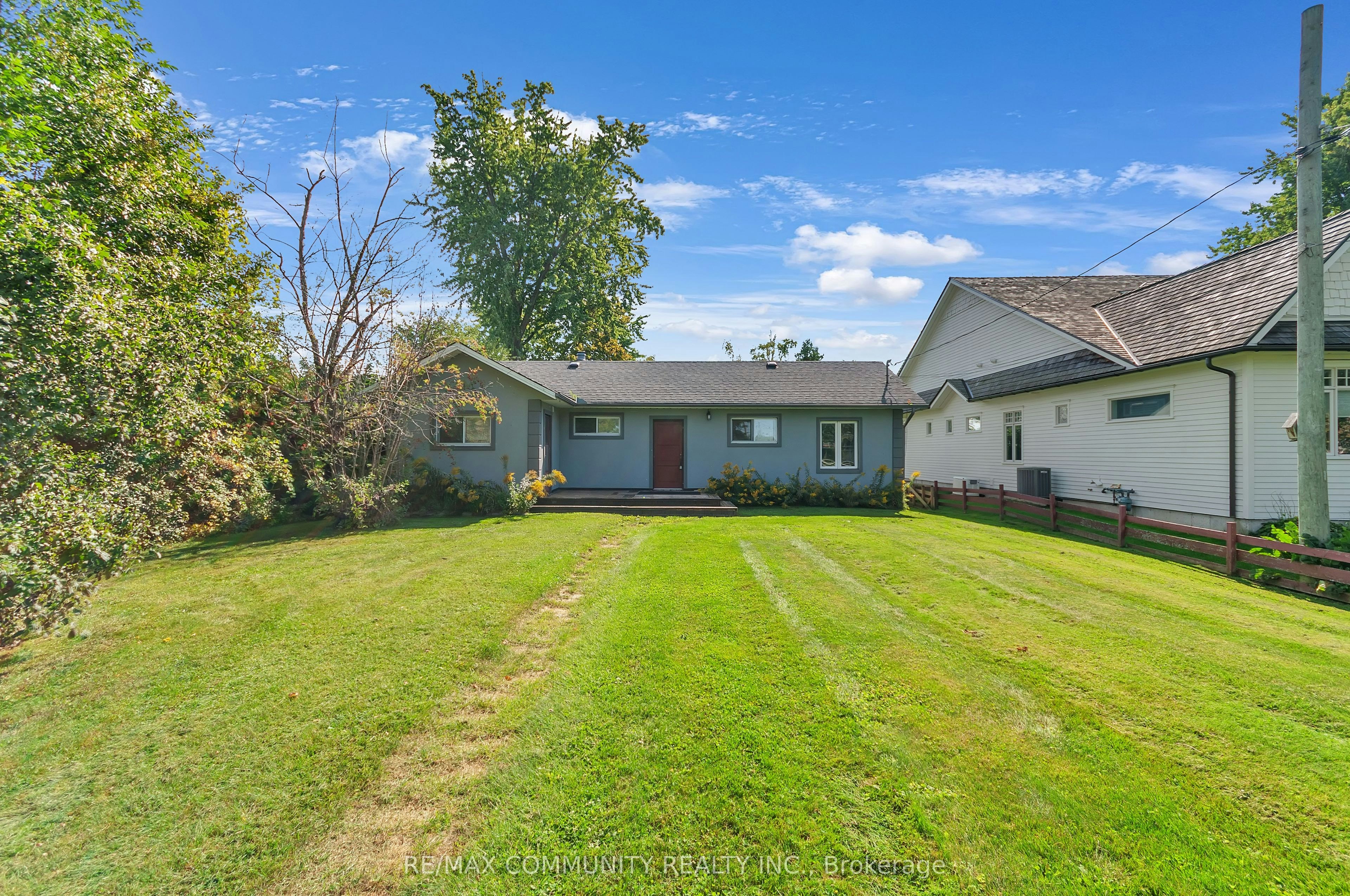 579 Duclos Point Road, Georgina, ON, L0E 1N0
