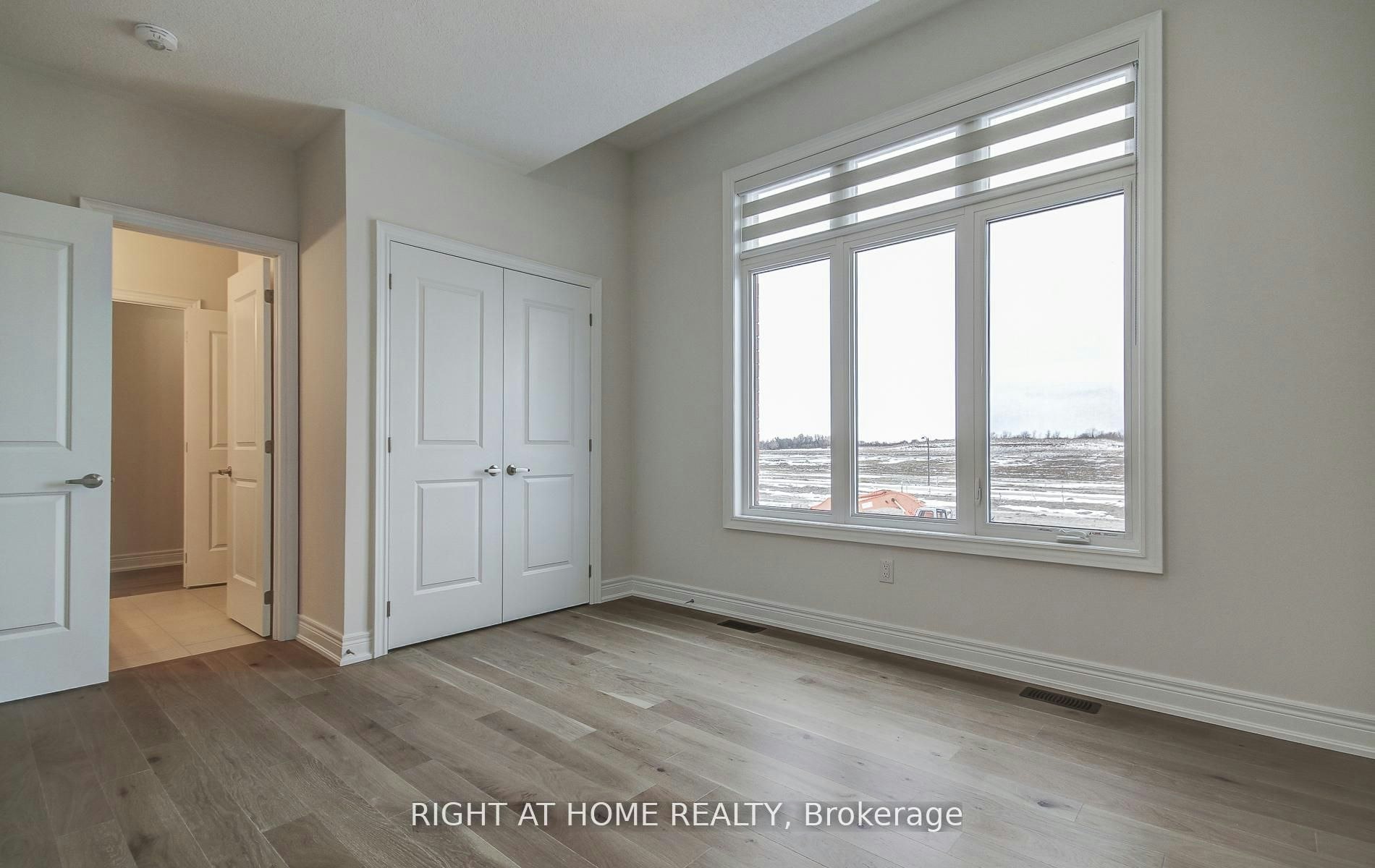 51 Lorrain Hand Crescent, Georgina, ON, L4P 0T2 - 26
