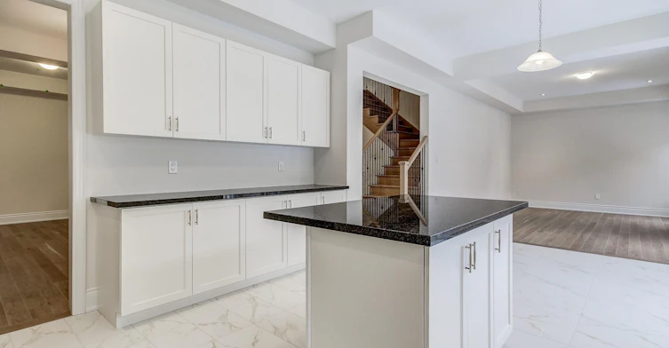 51 Lorrain Hand Crescent, Georgina, ON, L4P 0T2 - 12