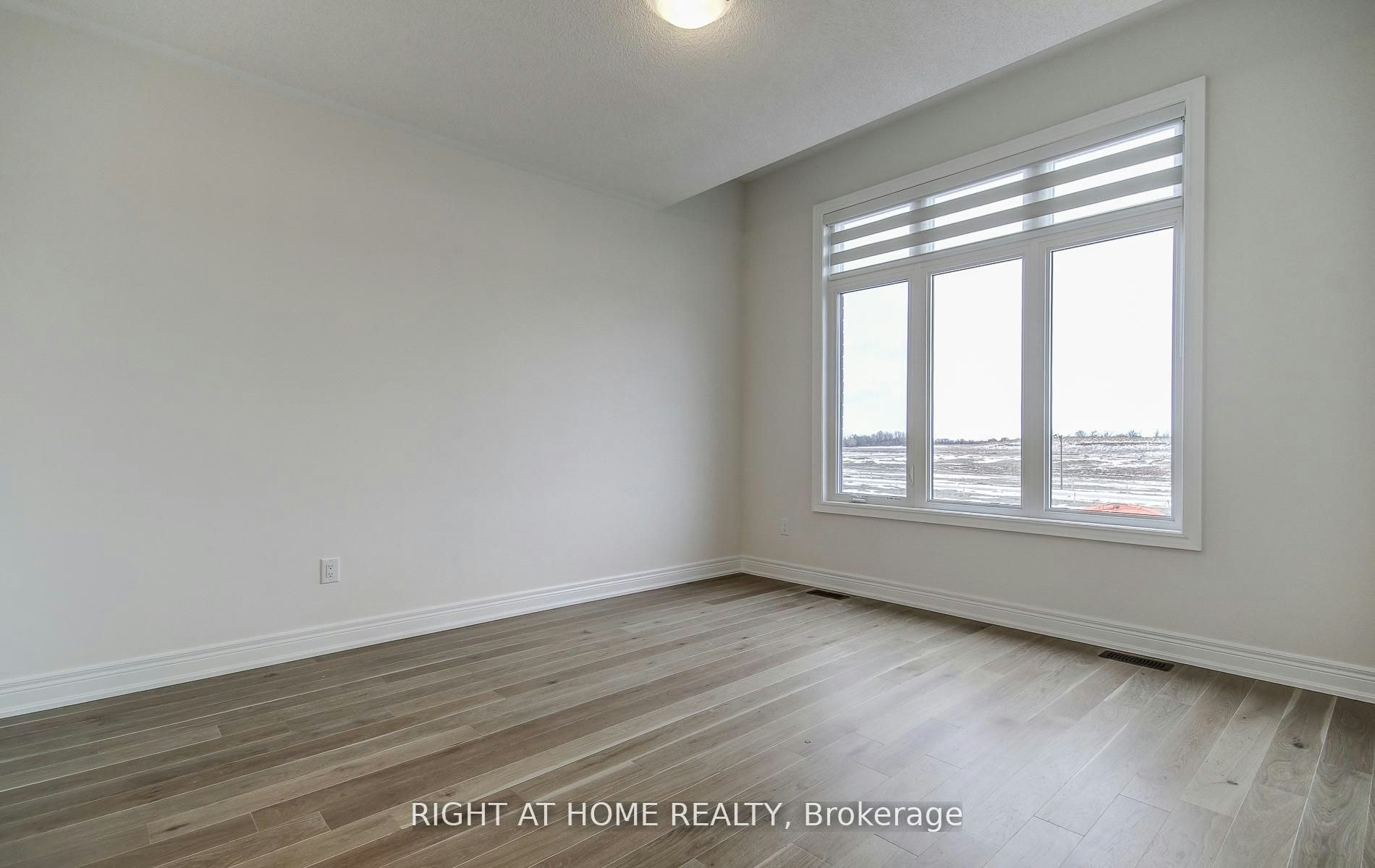 51 Lorrain Hand Crescent, Georgina, ON, L4P 0T2 - 30