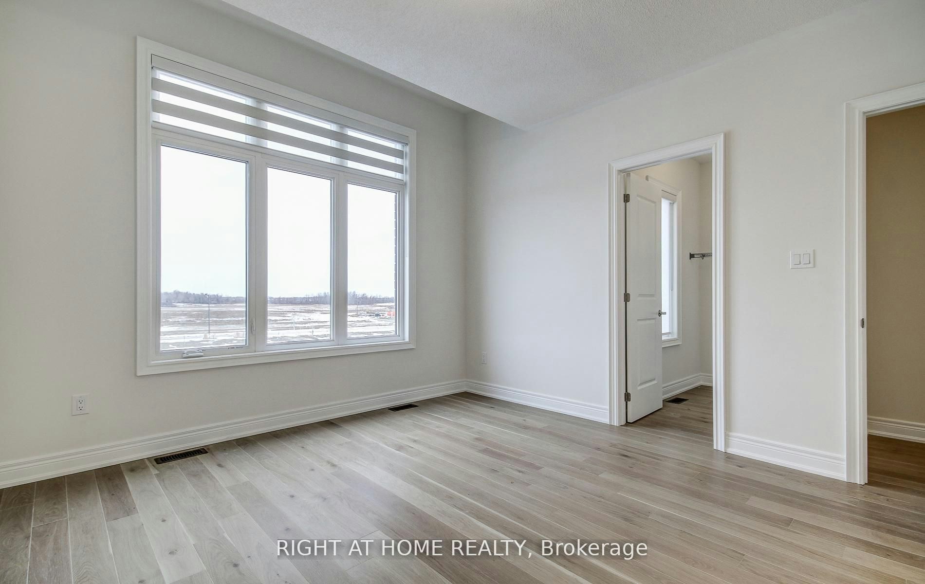 51 Lorrain Hand Crescent, Georgina, ON, L4P 0T2 - 31