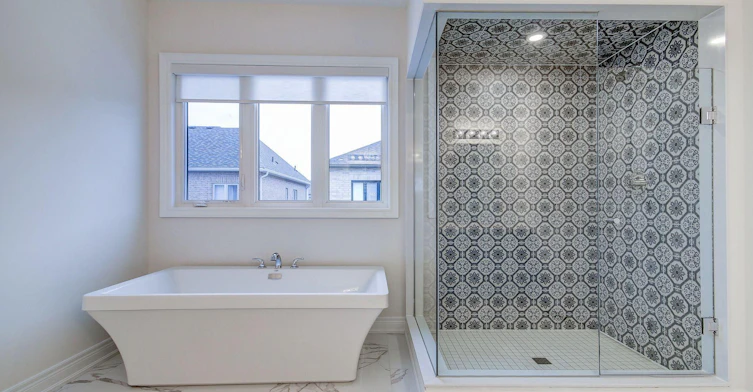 51 Lorrain Hand Crescent, Georgina, ON, L4P 0T2 - 46