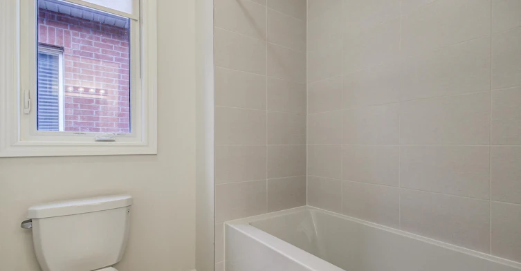 51 Lorrain Hand Crescent, Georgina, ON, L4P 0T2 - 34