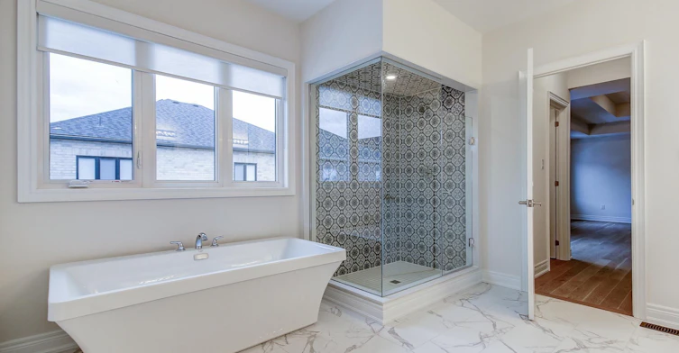 51 Lorrain Hand Crescent, Georgina, ON, L4P 0T2 - 47