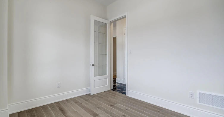 51 Lorrain Hand Crescent, Georgina, ON, L4P 0T2 - 5