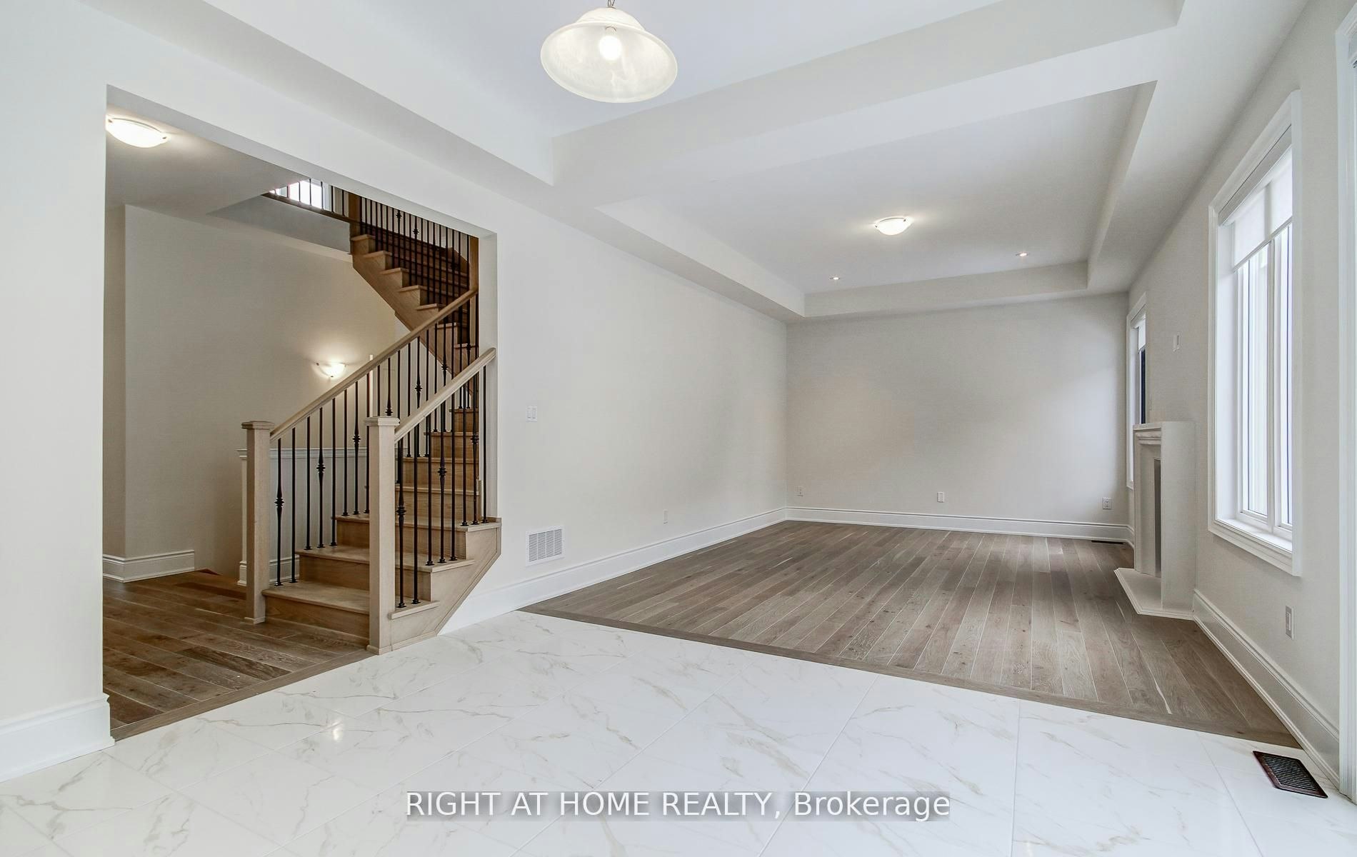 51 Lorrain Hand Crescent, Georgina, ON, L4P 0T2 - 17