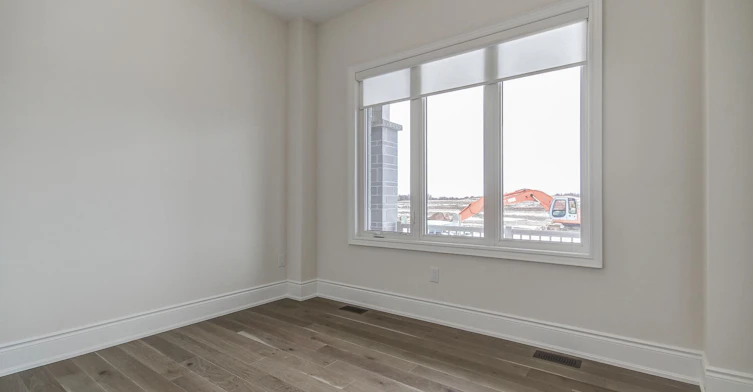 51 Lorrain Hand Crescent, Georgina, ON, L4P 0T2 - 4