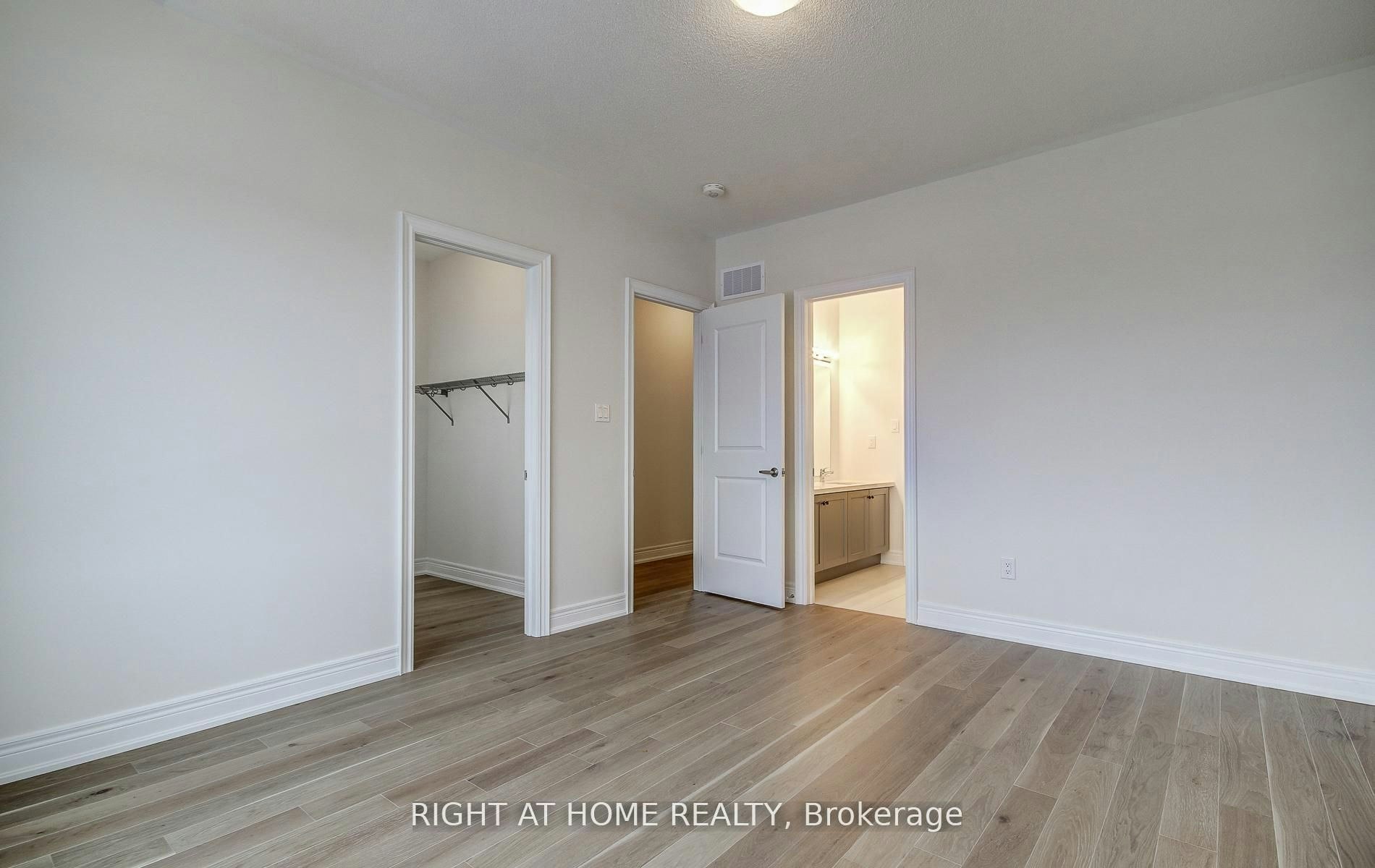 51 Lorrain Hand Crescent, Georgina, ON, L4P 0T2 - 32