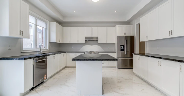 51 Lorrain Hand Crescent, Georgina, ON, L4P 0T2 - 15