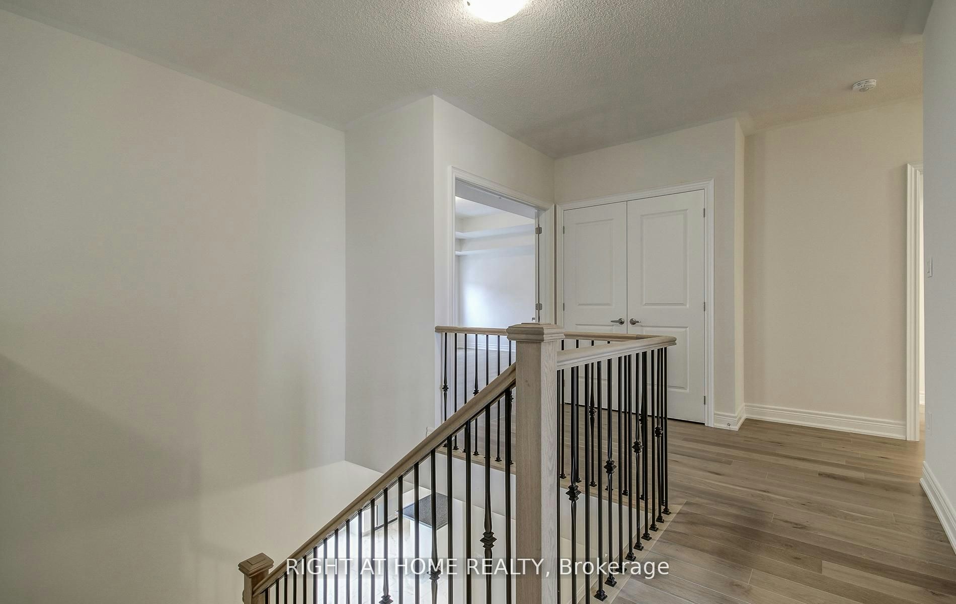 51 Lorrain Hand Crescent, Georgina, ON, L4P 0T2 - 24