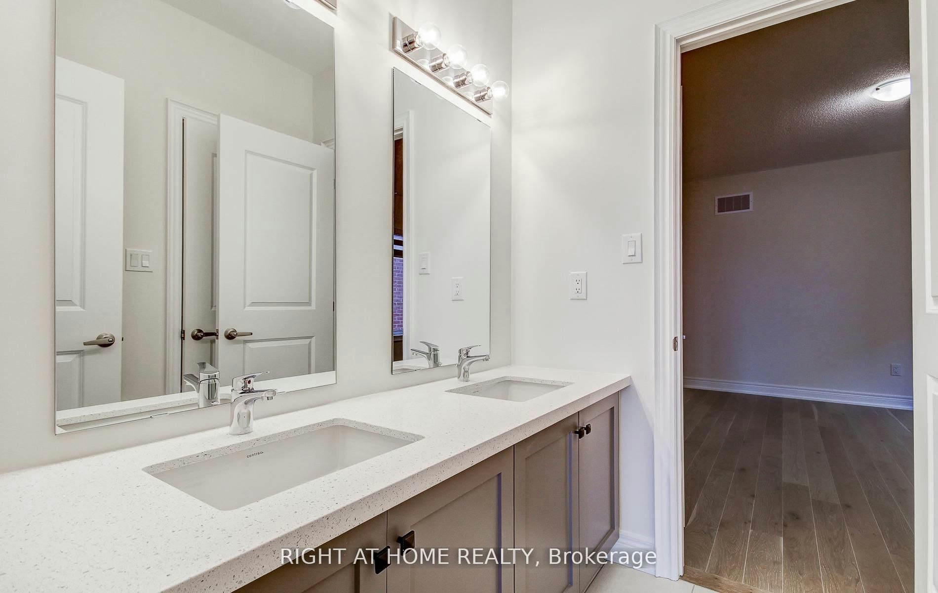 51 Lorrain Hand Crescent, Georgina, ON, L4P 0T2 - 35