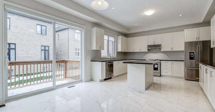 51 Lorrain Hand Crescent, Georgina, ON, L4P 0T2 - 19