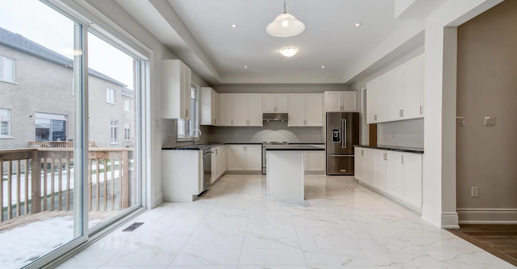 51 Lorrain Hand Crescent, Georgina, ON, L4P 0T2 - 18