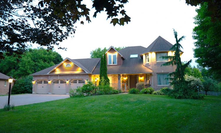 60 Maple Way