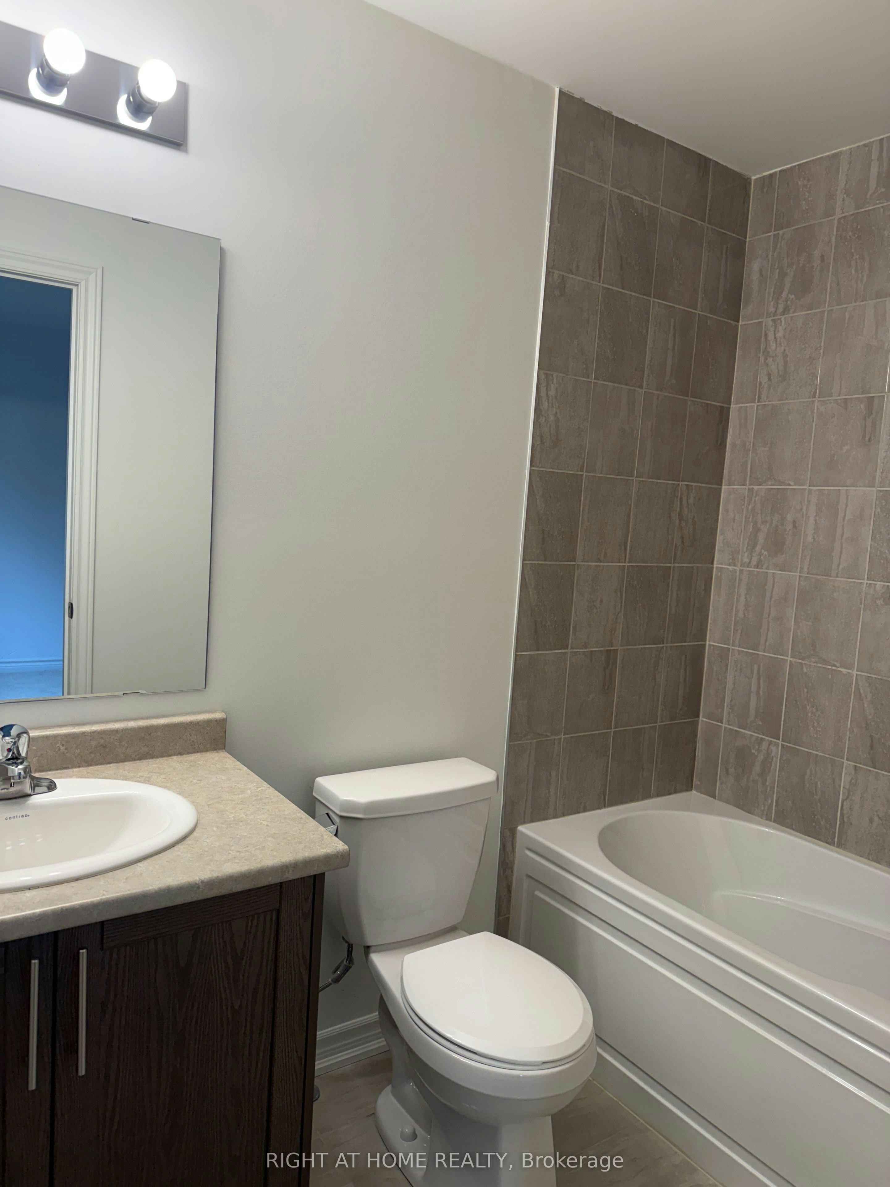 40 Milson Crescent, Essa, ON, L3W 0E1 - 8