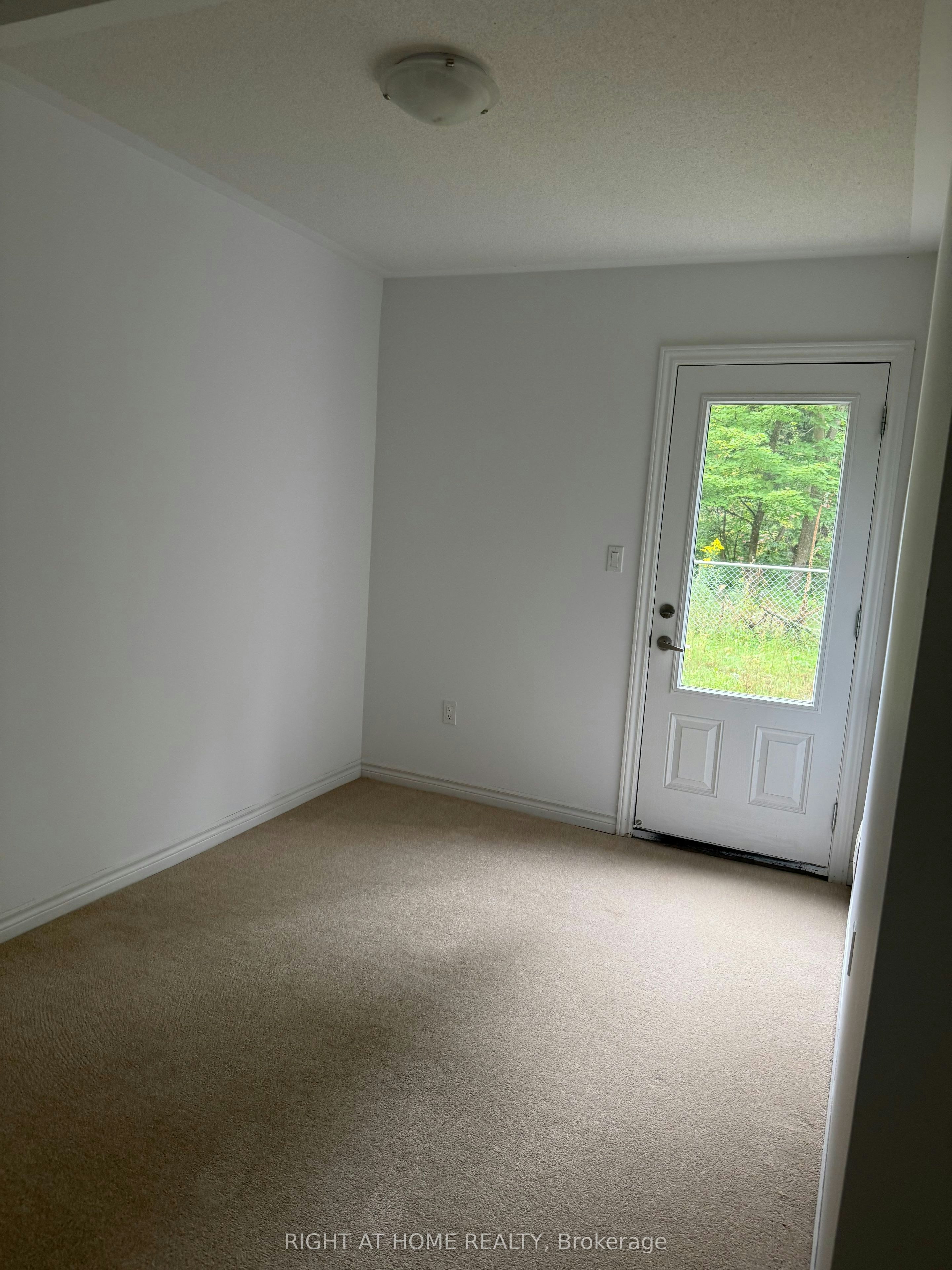 40 Milson Crescent, Essa, ON, L3W 0E1 - 12
