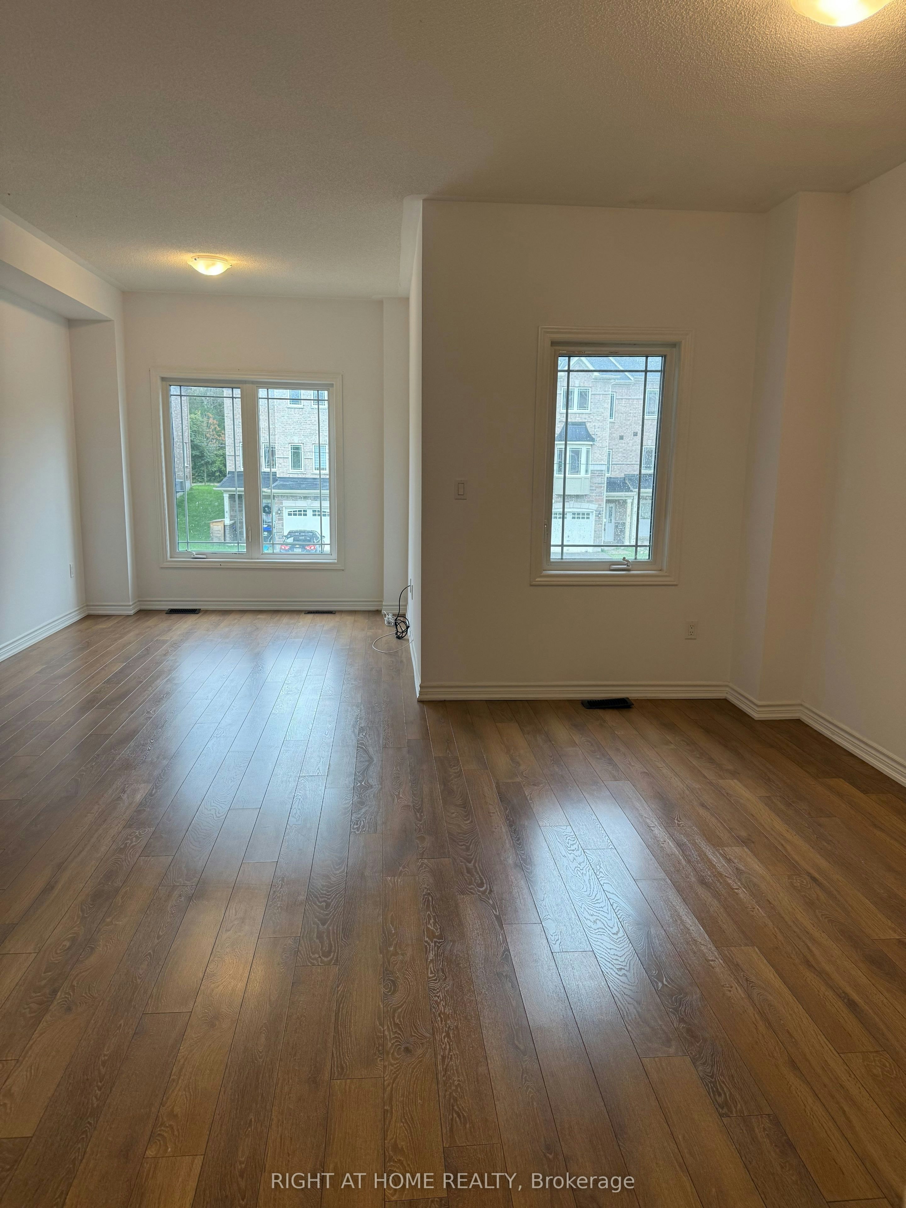 40 Milson Crescent, Essa, ON, L3W 0E1 - 2