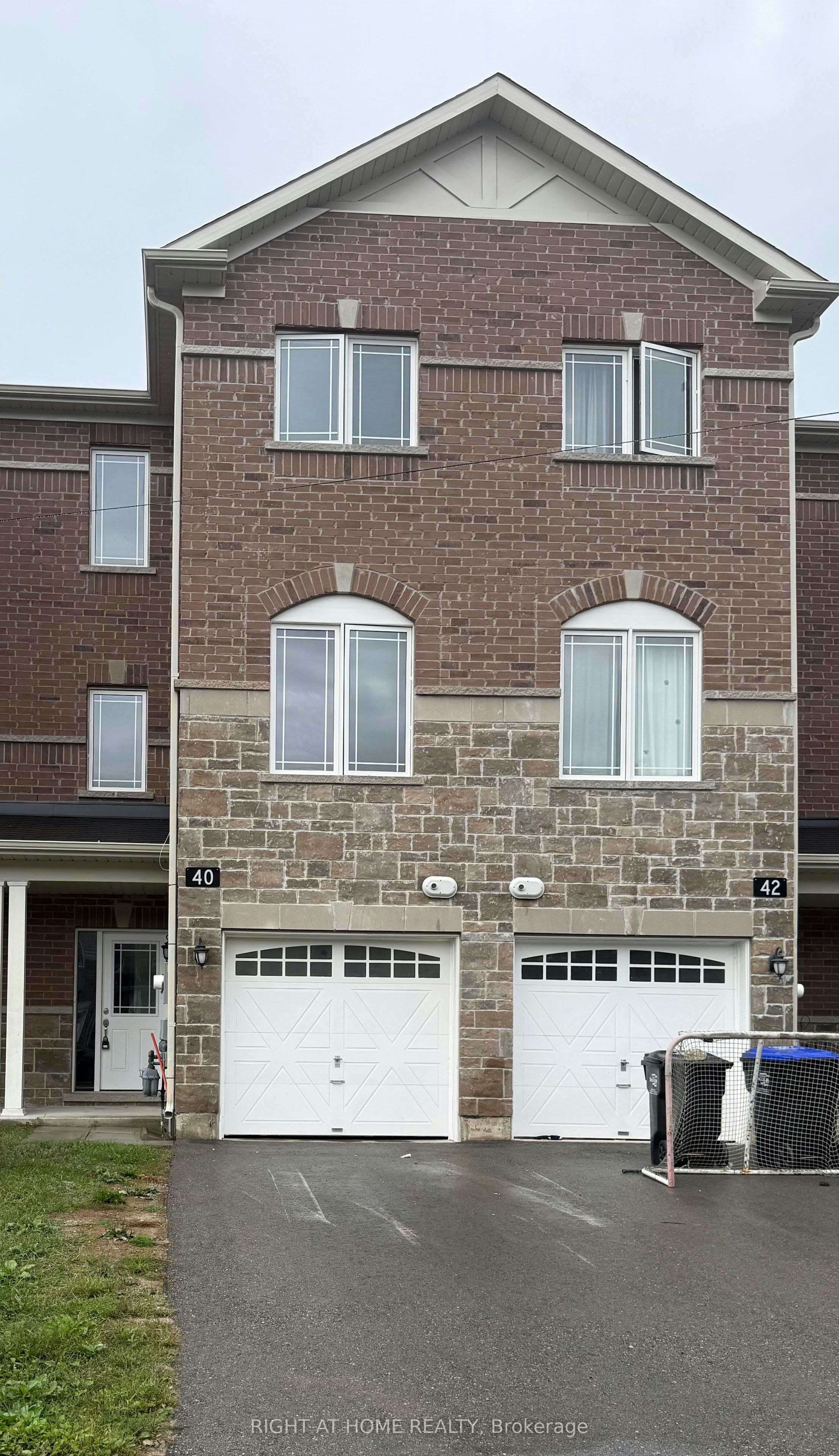 40 Milson Crescent, Essa, ON, L3W 0E1