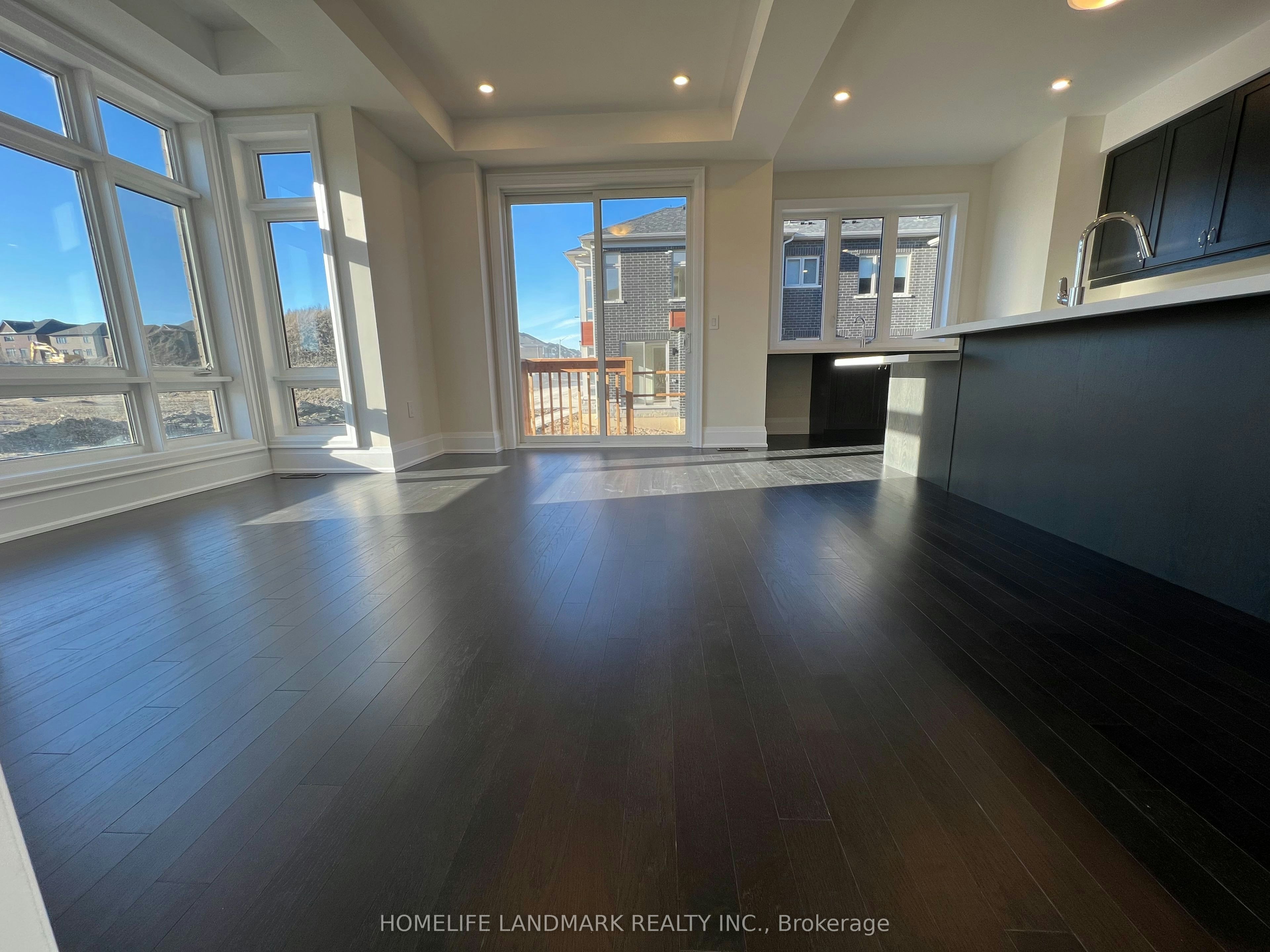 6 Mace Avenue, Richmond Hill, ON, L4E 1K8 - 2