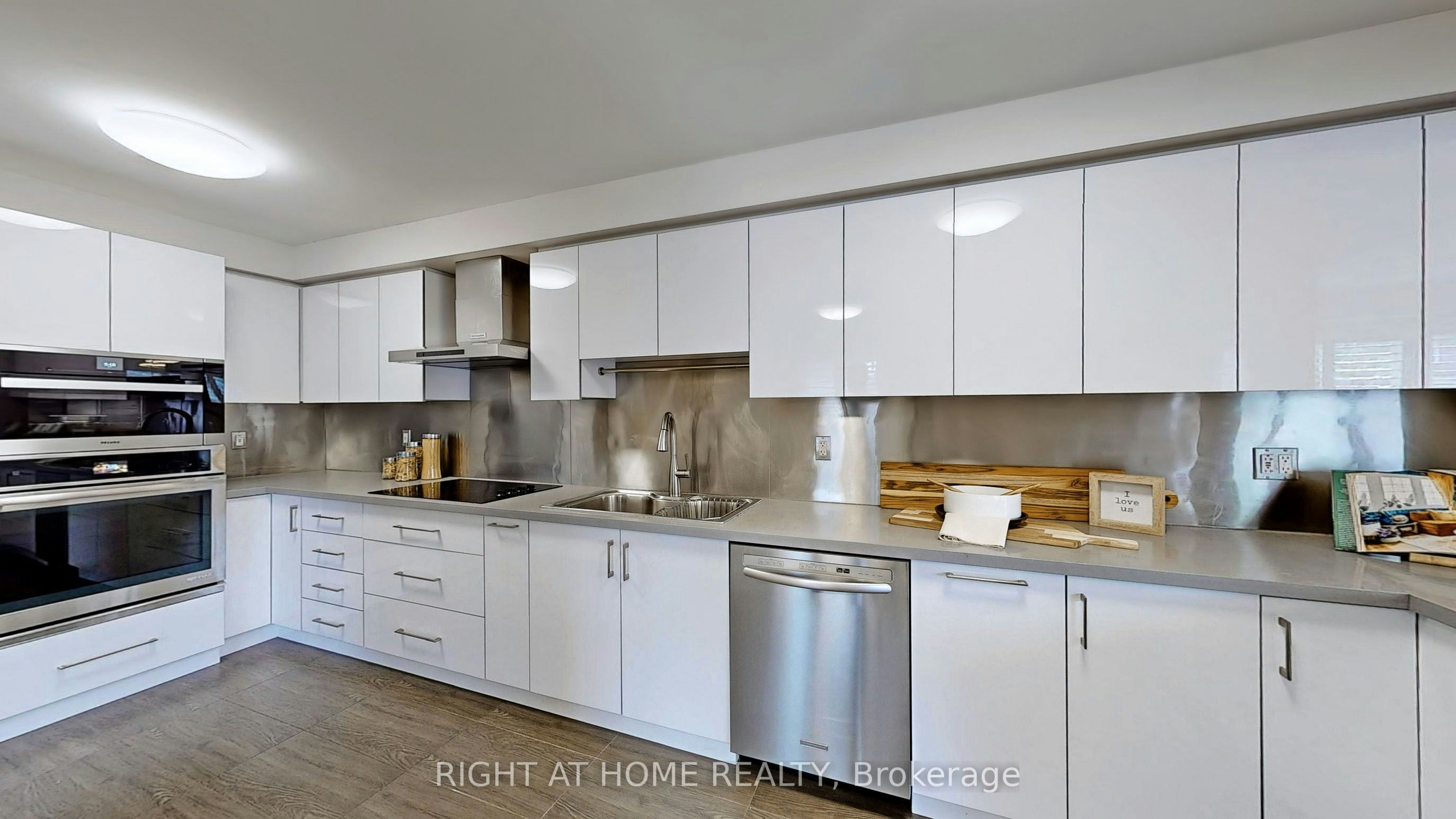 1 Ray Street, Markham, ON, L3R 5X6 - 10