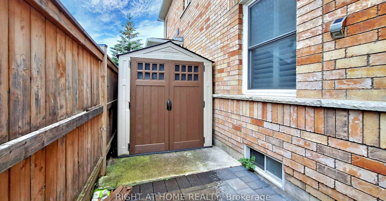 1 Ray Street, Markham, ON, L3R 5X6 - 44